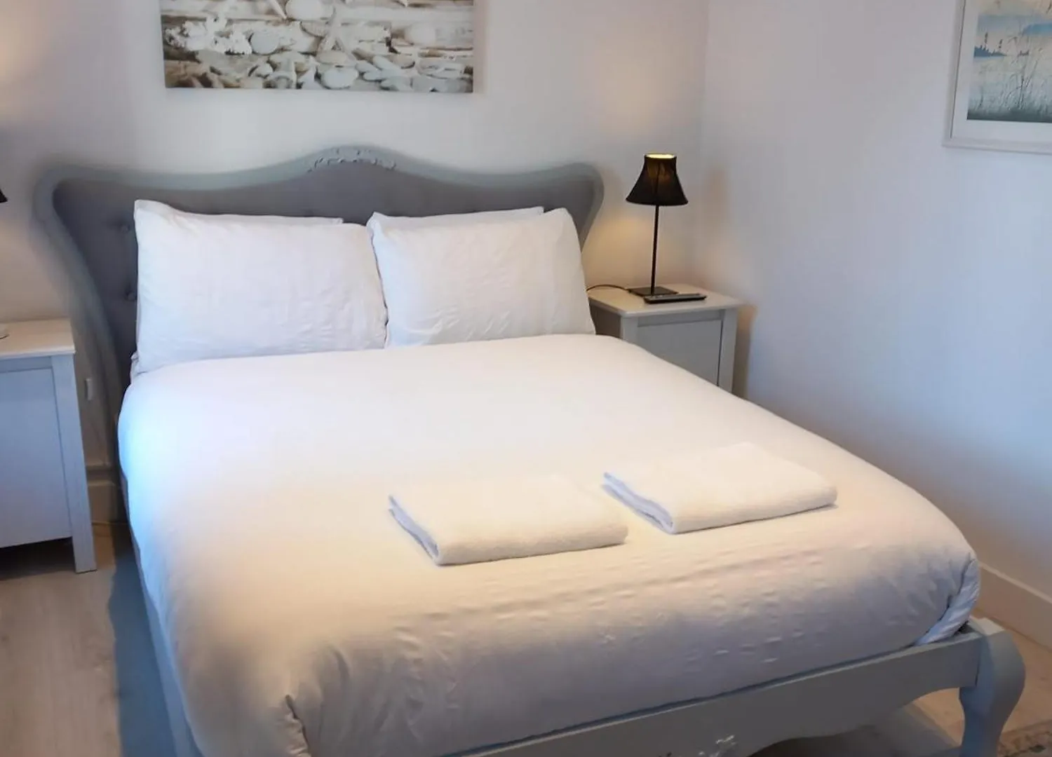 Number Four Apartment Brighton Homestay