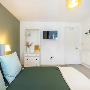 https://verv-romford.cambridgehotelsuk.com