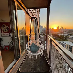 Whitechapel Two Bedroom Luxury - Free Private Parking - Views Londen