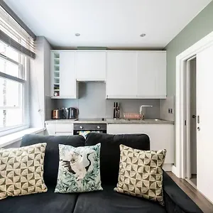 Beautiful Apartment, 5min Walk To Apartment