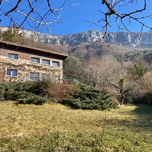 Privee Dans Maison Familiale Séjour chez l'habitant Veyrier-du-Lac
