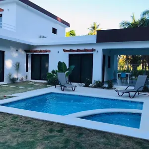 https://villa-luce.comcaribbean.com